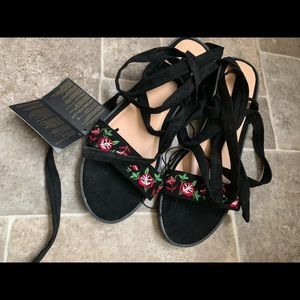 Forever 21 black floral heels